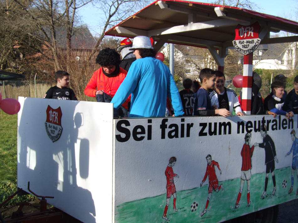 Rosenmontagszug 2023 in Dehrn