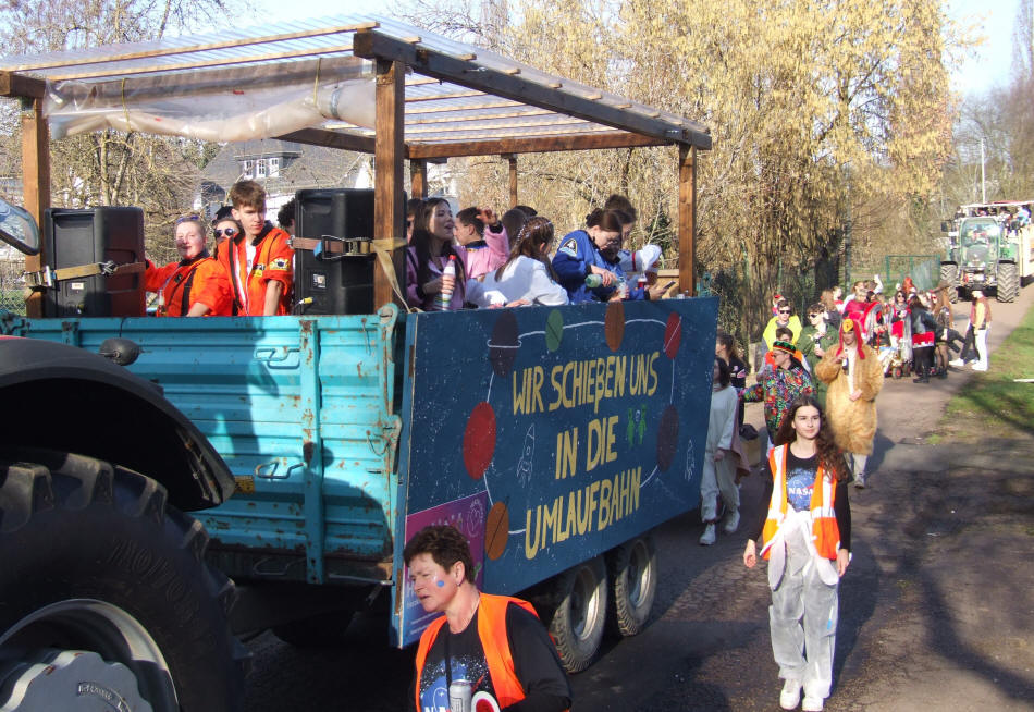 Rosenmontagszug 2023 in Dehrn