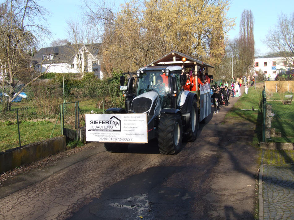 Rosenmontagszug 2023 in Dehrn