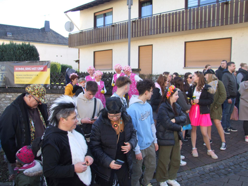 Rosenmontagszug 2023 in Dehrn