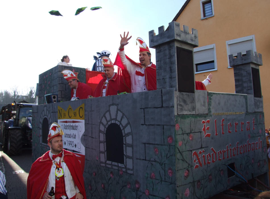 Rosenmontagszug 2023 in Dehrn