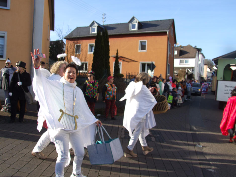 Rosenmontagszug 2023 in Dehrn