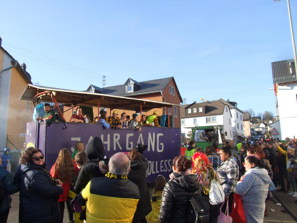 Rosenmontagszug 2023 in Dehrn