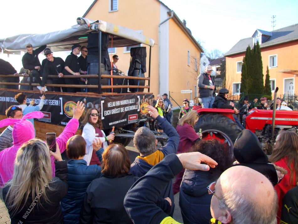 Rosenmontagszug 2023 in Dehrn