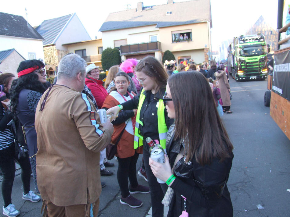 Rosenmontagszug 2023 in Dehrn