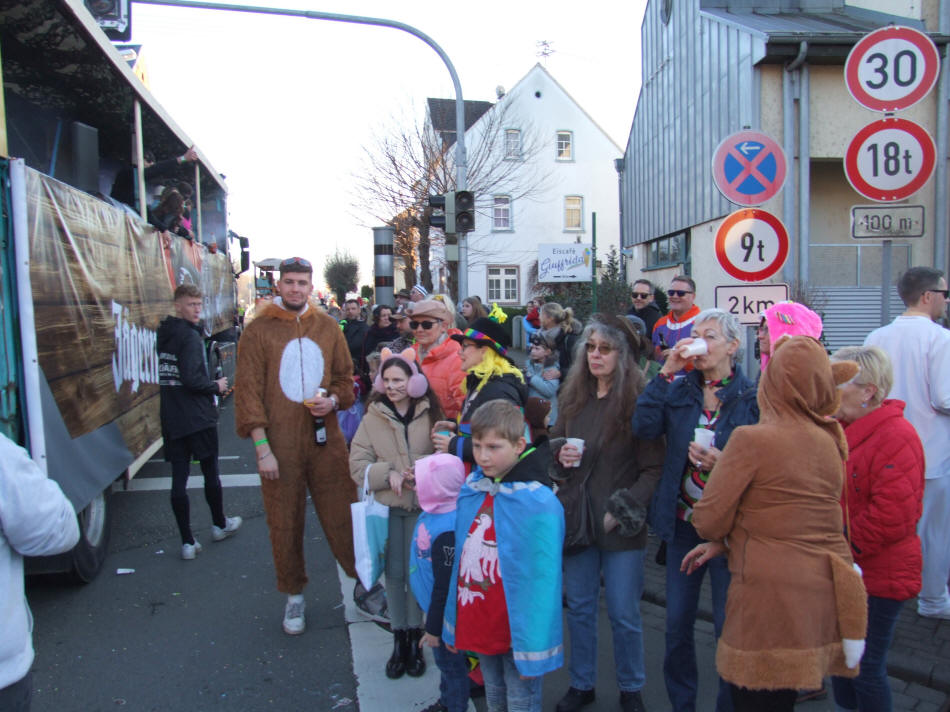 Rosenmontagszug 2023 in Dehrn