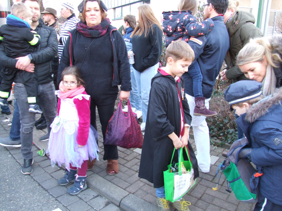 Rosenmontagszug 2023 in Dehrn