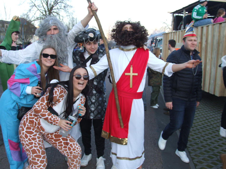 Rosenmontagszug 2023 in Dehrn