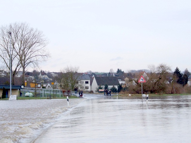 Straße von Eschhofen